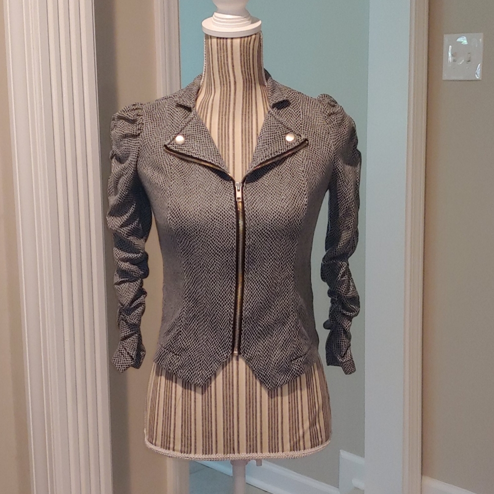 ✰ JPR | Puff Sleeve Blazer.